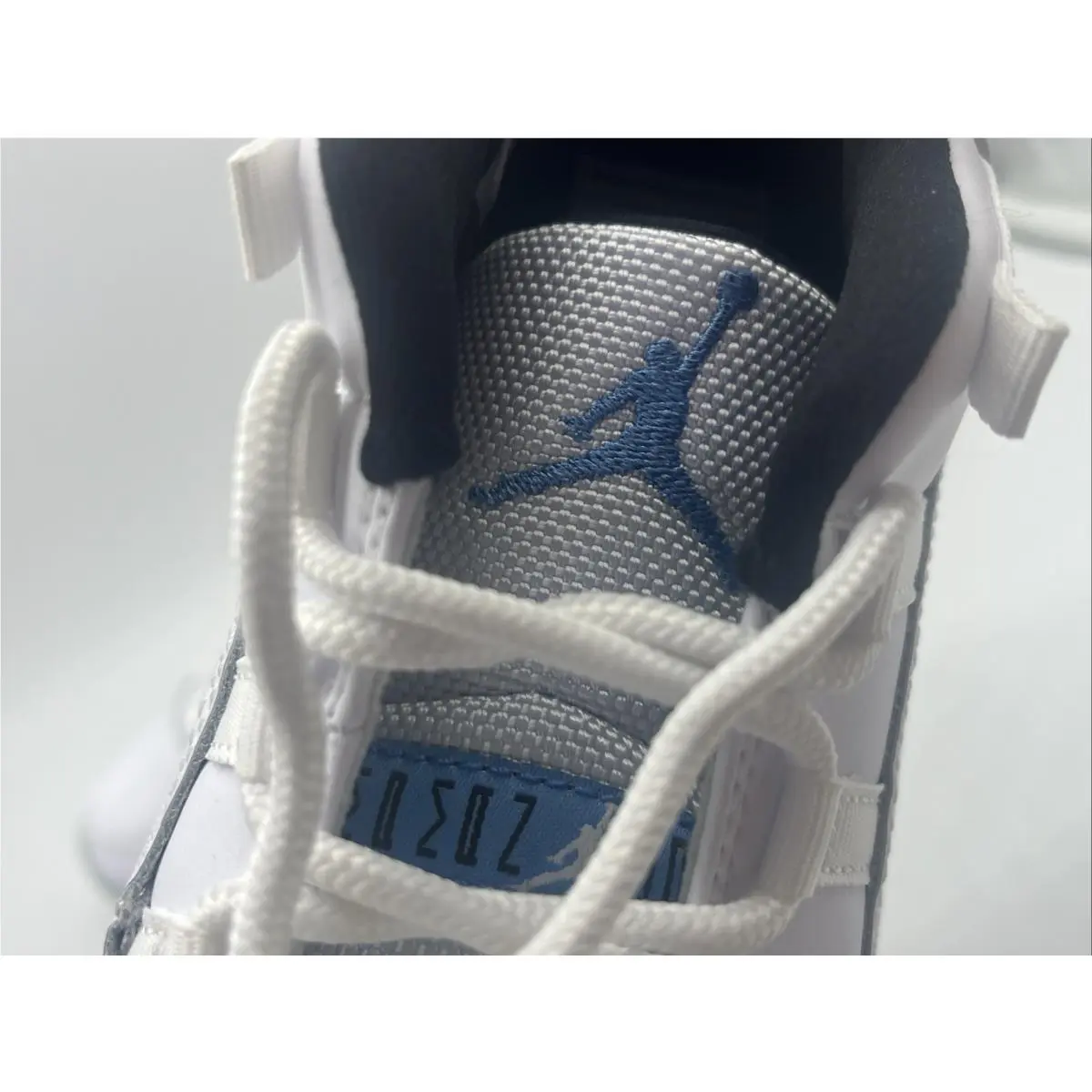 Nike shoes - Jordan 11 - White 6