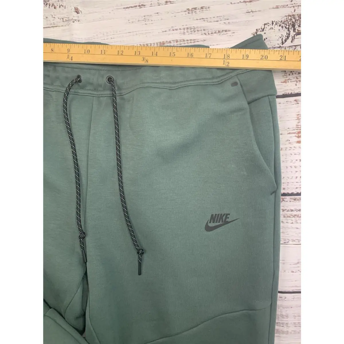 Nike clothing - Nike Primary - Primary - FZ0975110 HV0959338 - Green 3