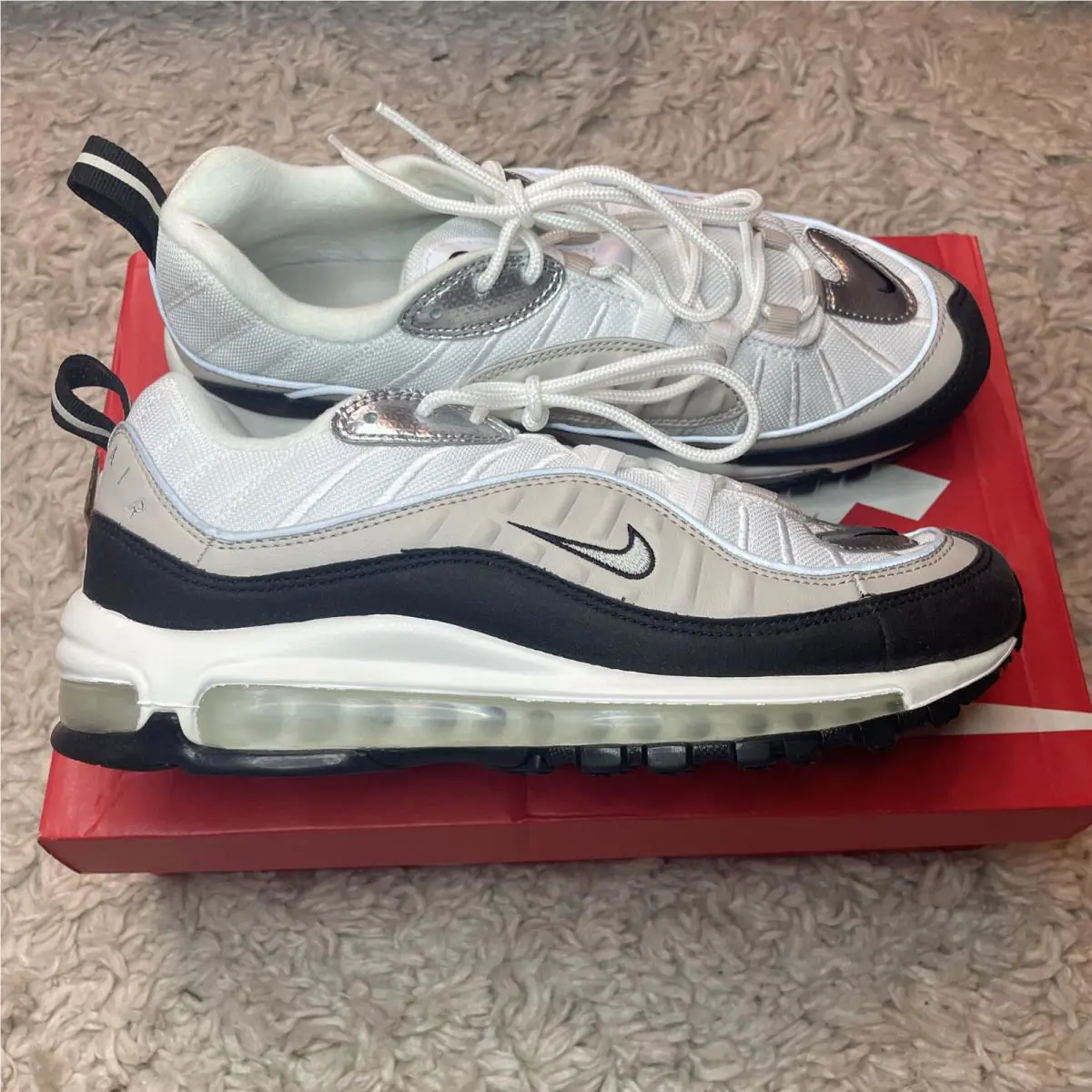 Womens Nike Air Max 98 White Metallic Silver Womens Running Shoes Size 9.5