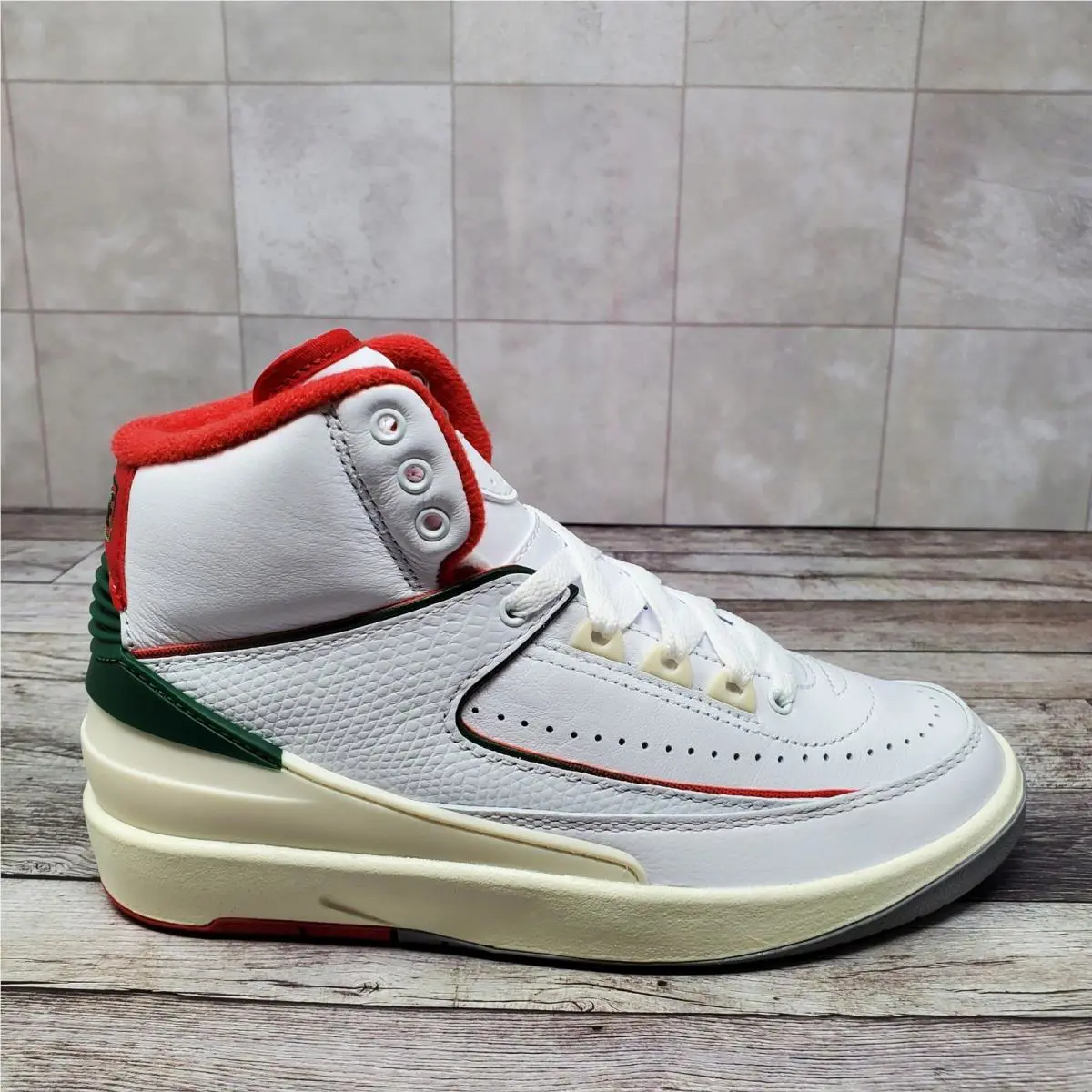 Nike shoes - Air Jordan 2 Retro GS - White 2