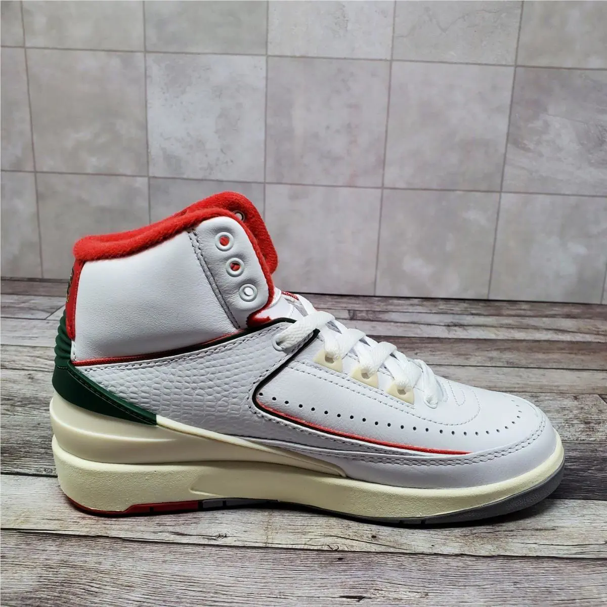 Nike shoes - Air Jordan 2 Retro GS - White 4
