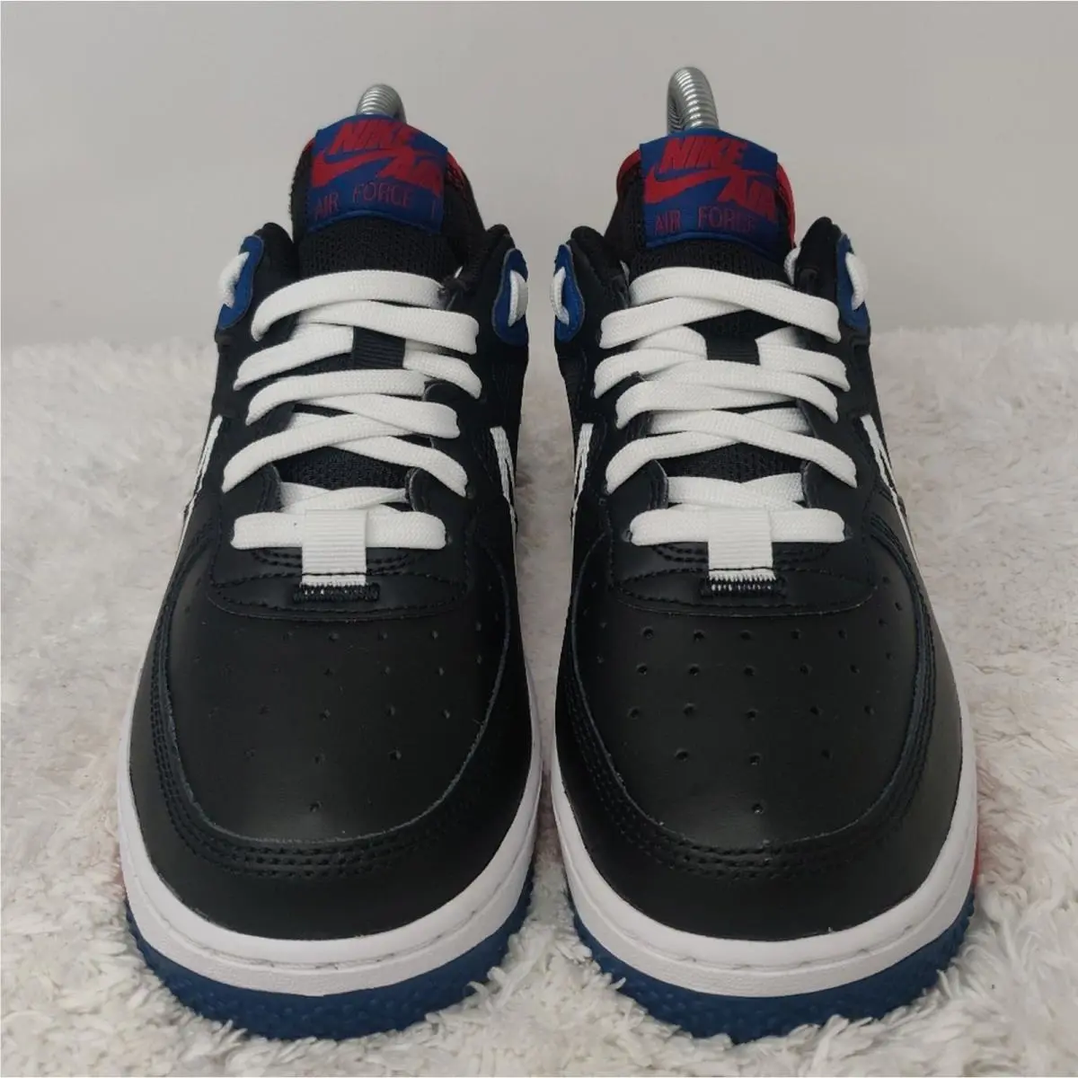 Nike shoes - Black 3