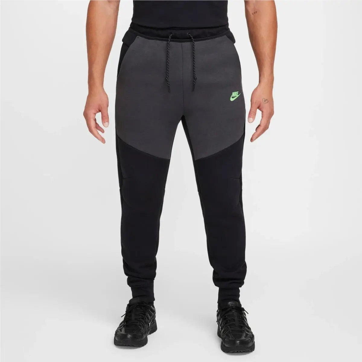 Nike Sportswear Tech Fleece Anthracite Green Joggers HV0959-015 Men`s Size XS