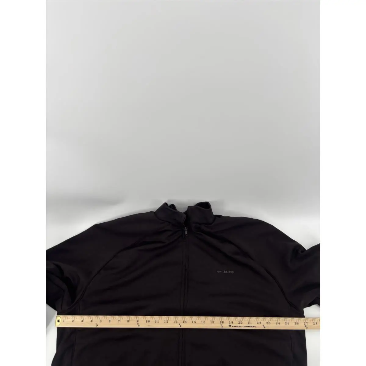 Nike clothing - Currant 6