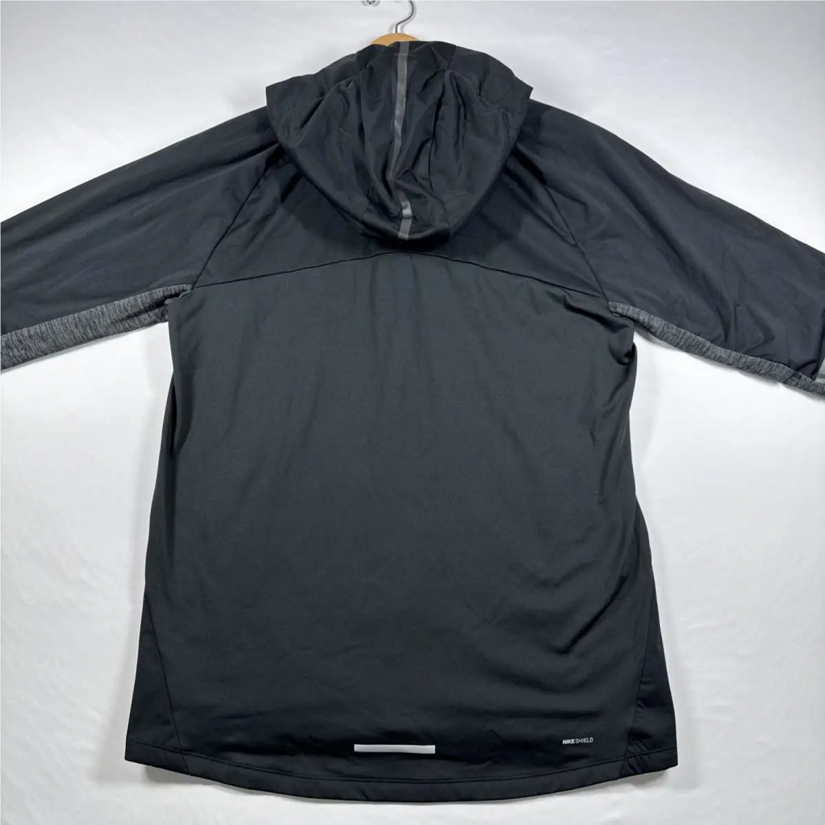Nike clothing - Nike Shield - Shield - Black 12