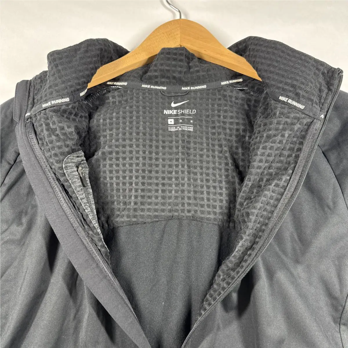 Nike clothing - Nike Shield - Shield - Black 8
