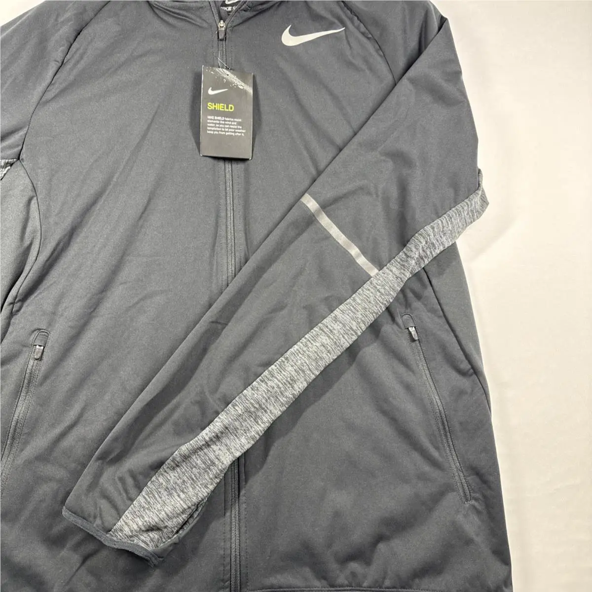 Nike clothing - Nike Shield - Shield - Black 4