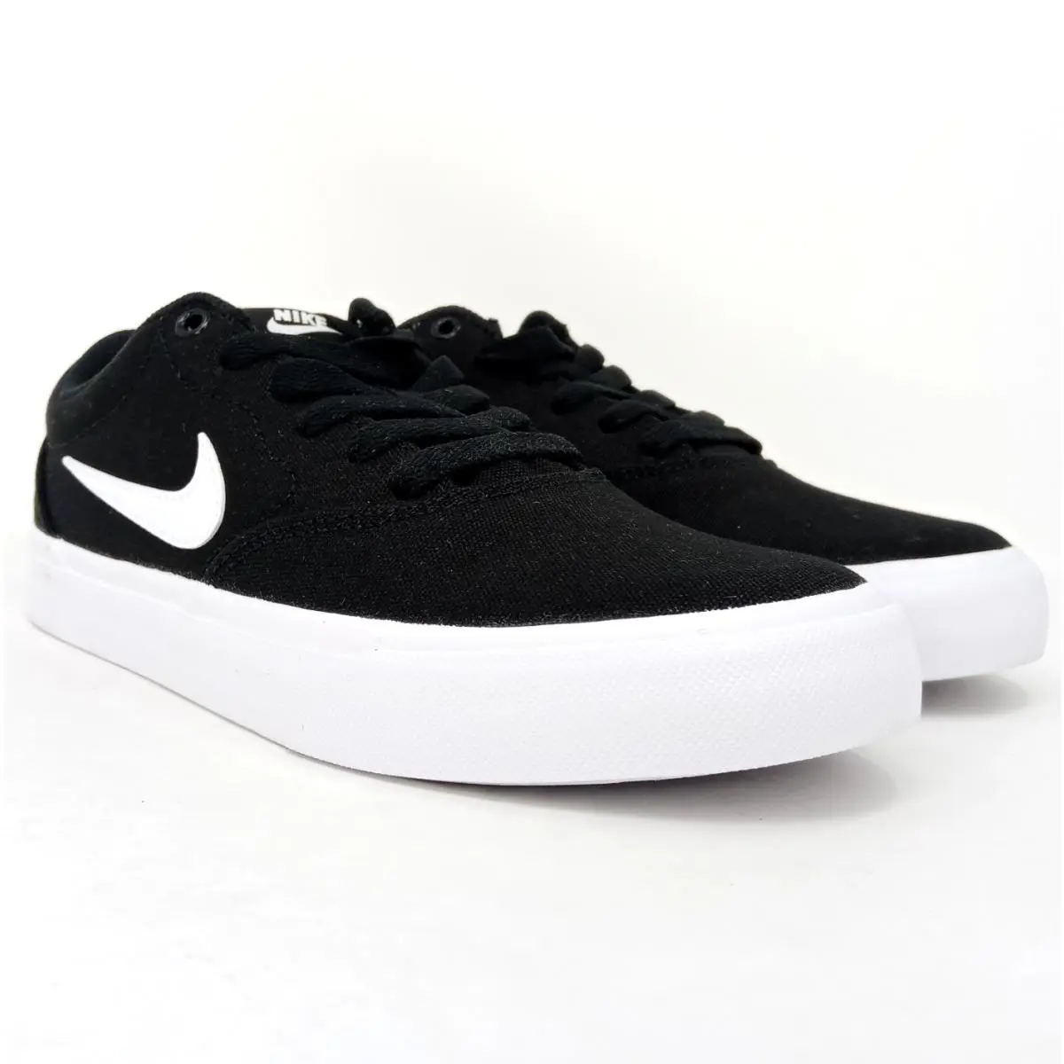 Nike Women`s Charge Canvas Sneakers Size 7 US