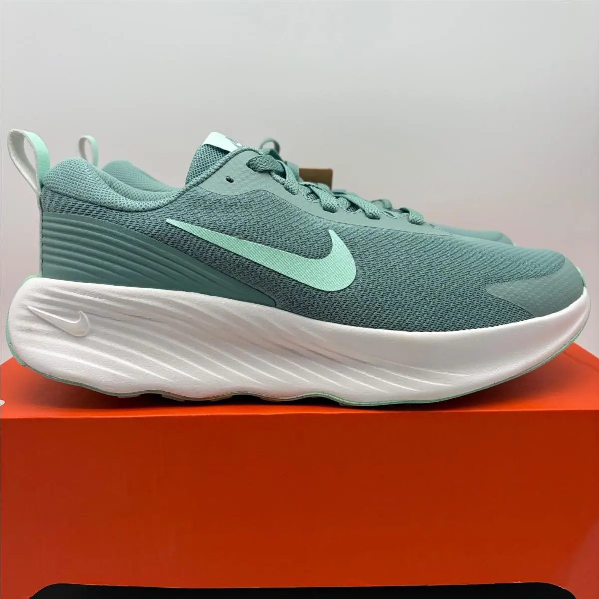 Nike Promina Cannon Mint Foam White Running Shoes US Size 10 Women`s FV6343-005