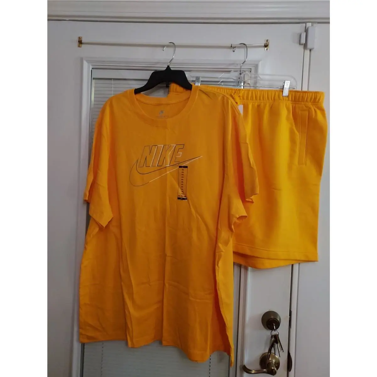 Nike clothing - Yellow 0