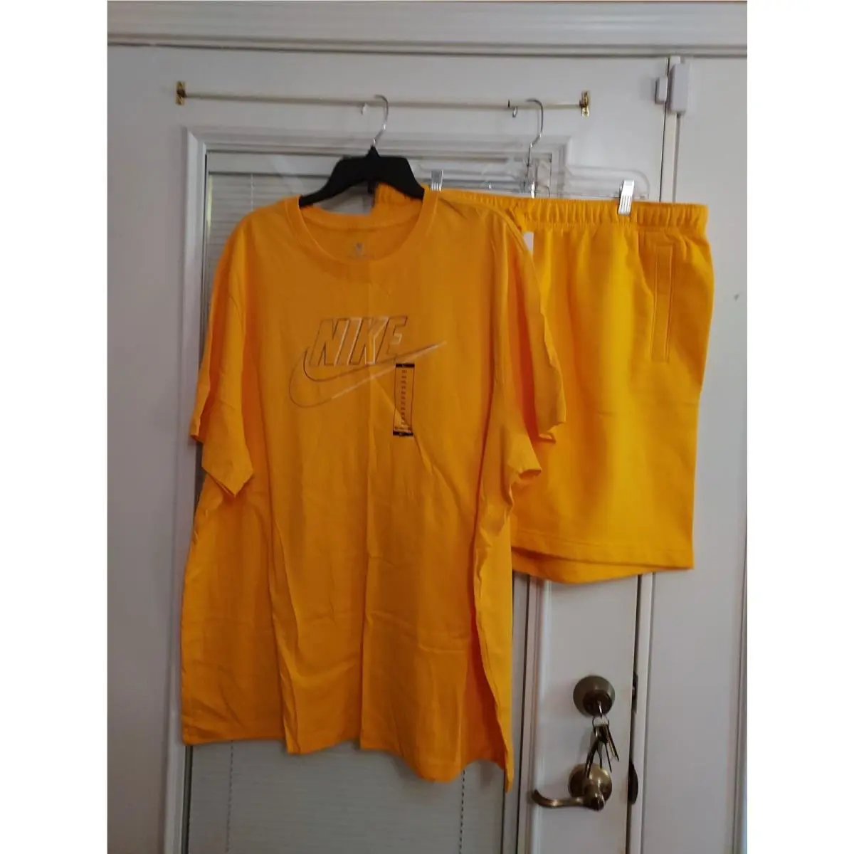 Nike clothing - Yellow 1
