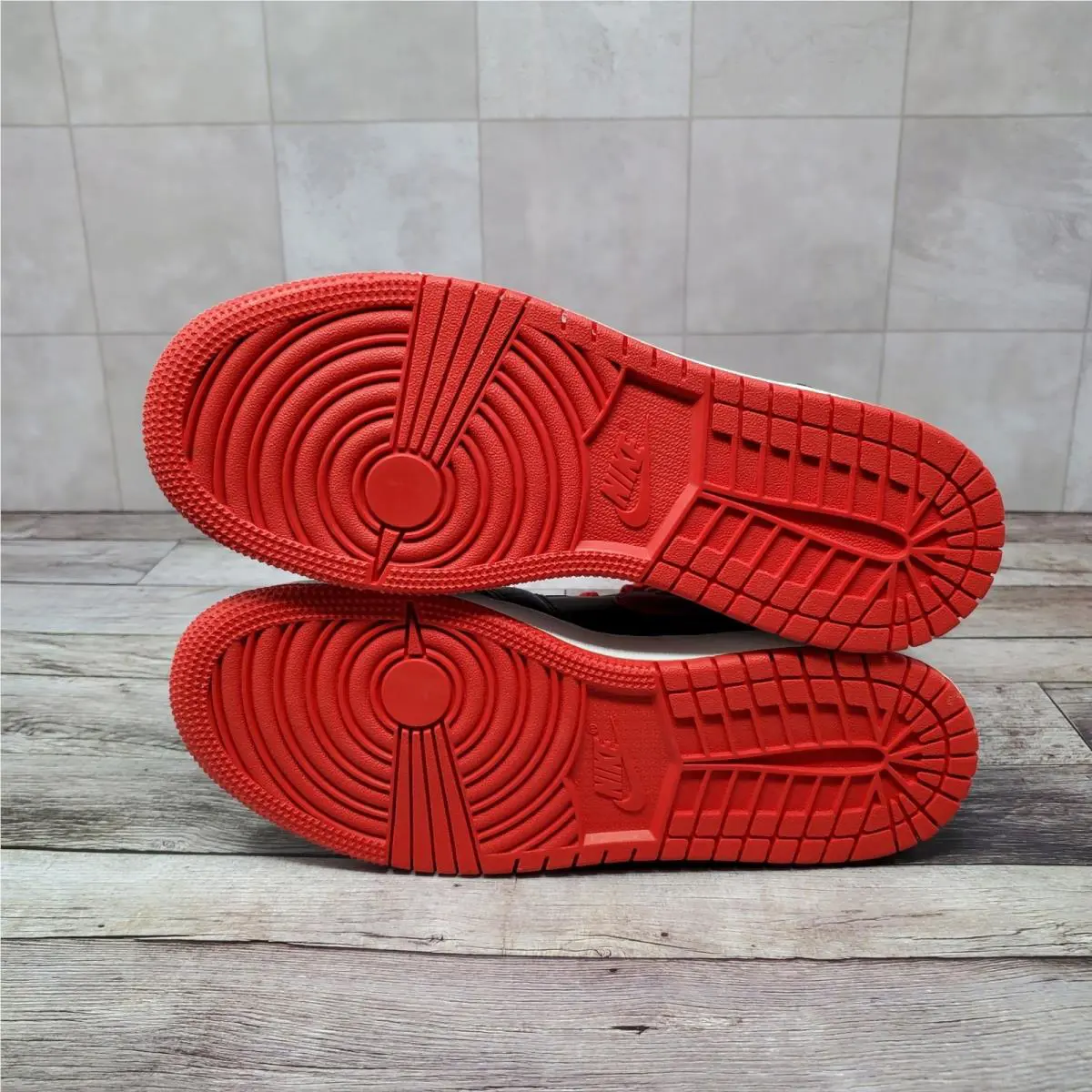 Nike shoes - Air Jordan 1 Mid GS - Red 6