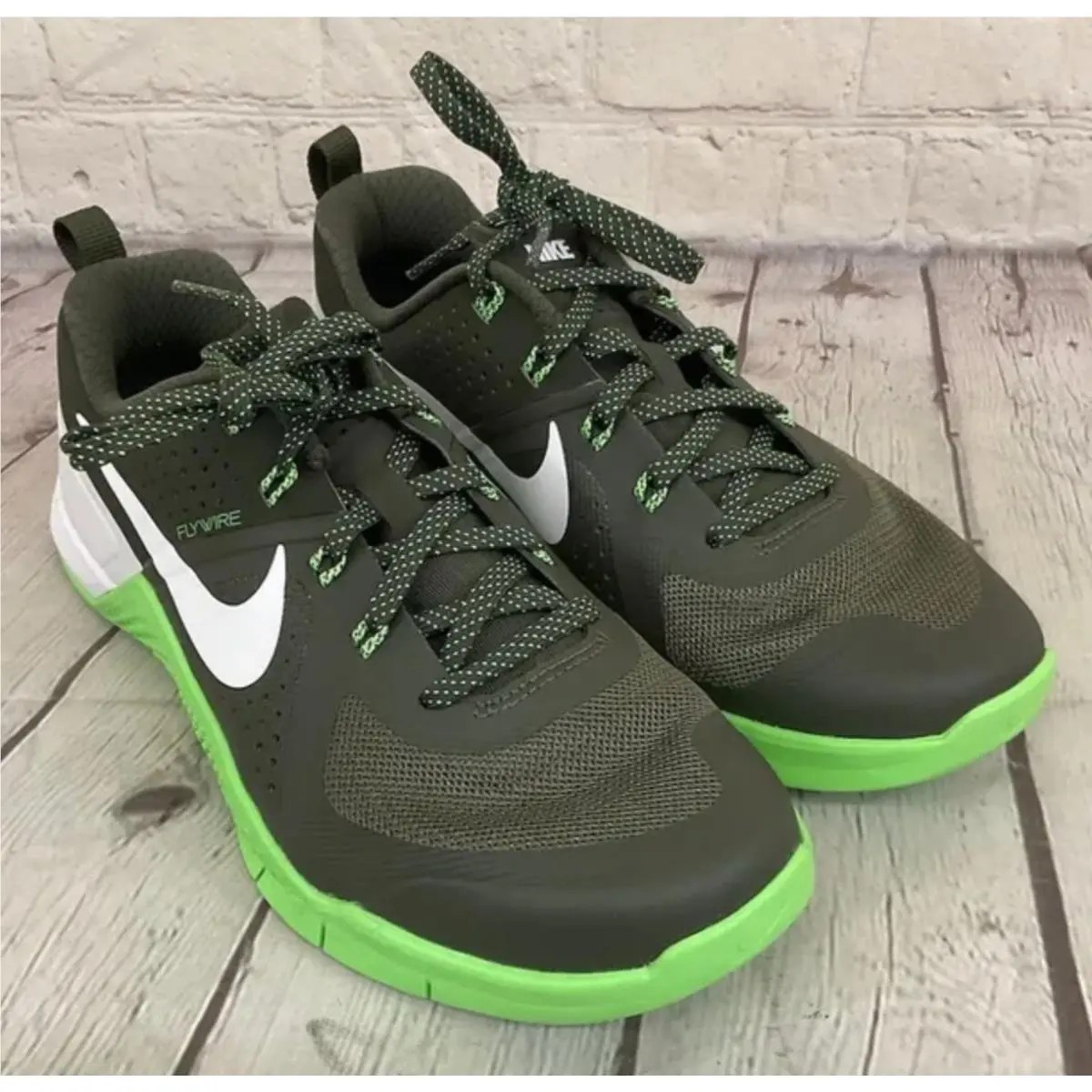 Nike Metcon 1 - Men`s Training Shoes - Size 9 - Cargo Khaki / Green - 709688-313