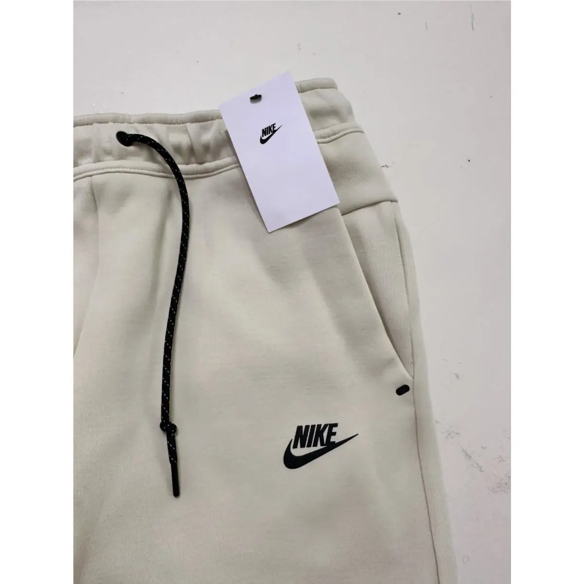 Nike clothing - Cream 1