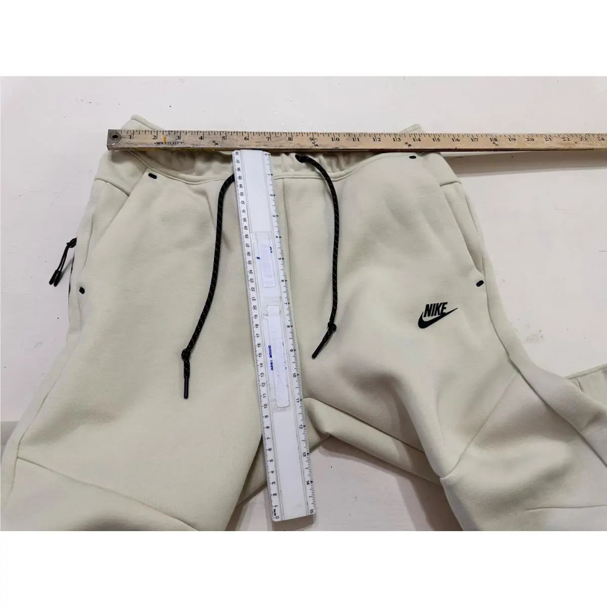 Nike clothing - Cream 7