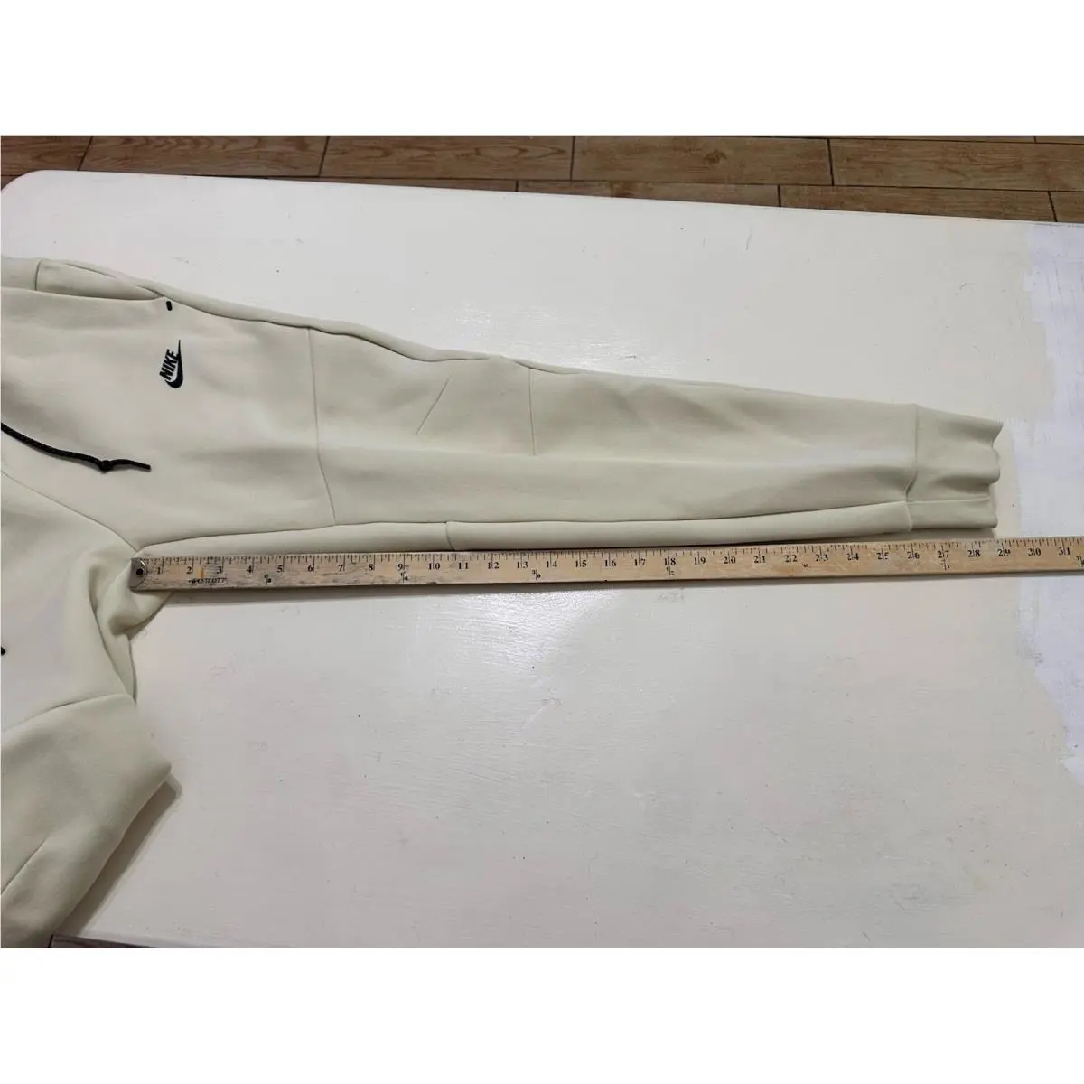 Nike clothing - Cream 8