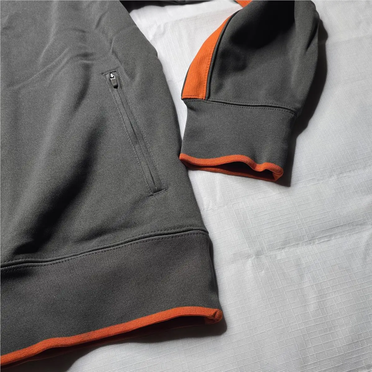 Nike clothing - Nike Kobe Bryant KB24 - Kobe Bryant - 451041-065 - Gray (UPC: 886066092360) 3