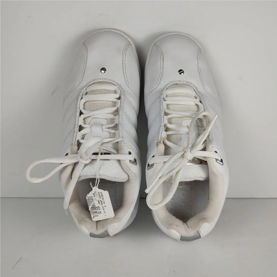 Nike shoes - White 3