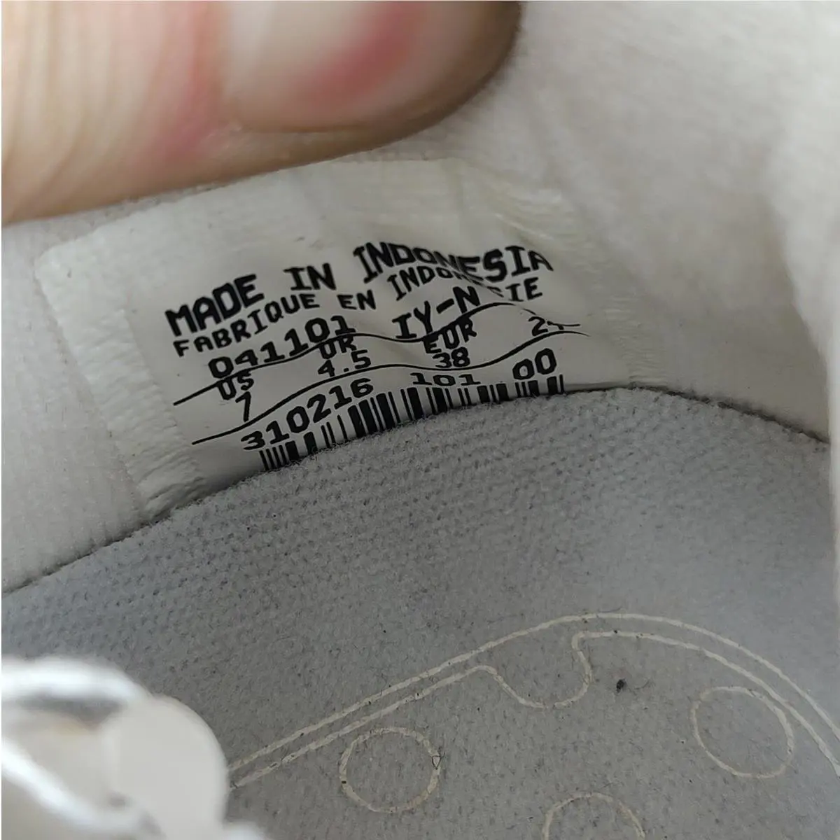 Nike shoes - White 5