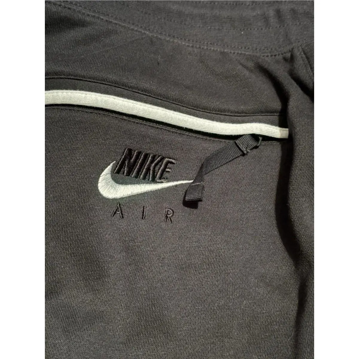 Nike clothing - Red/White/Black (UPC: 193154922769) 4