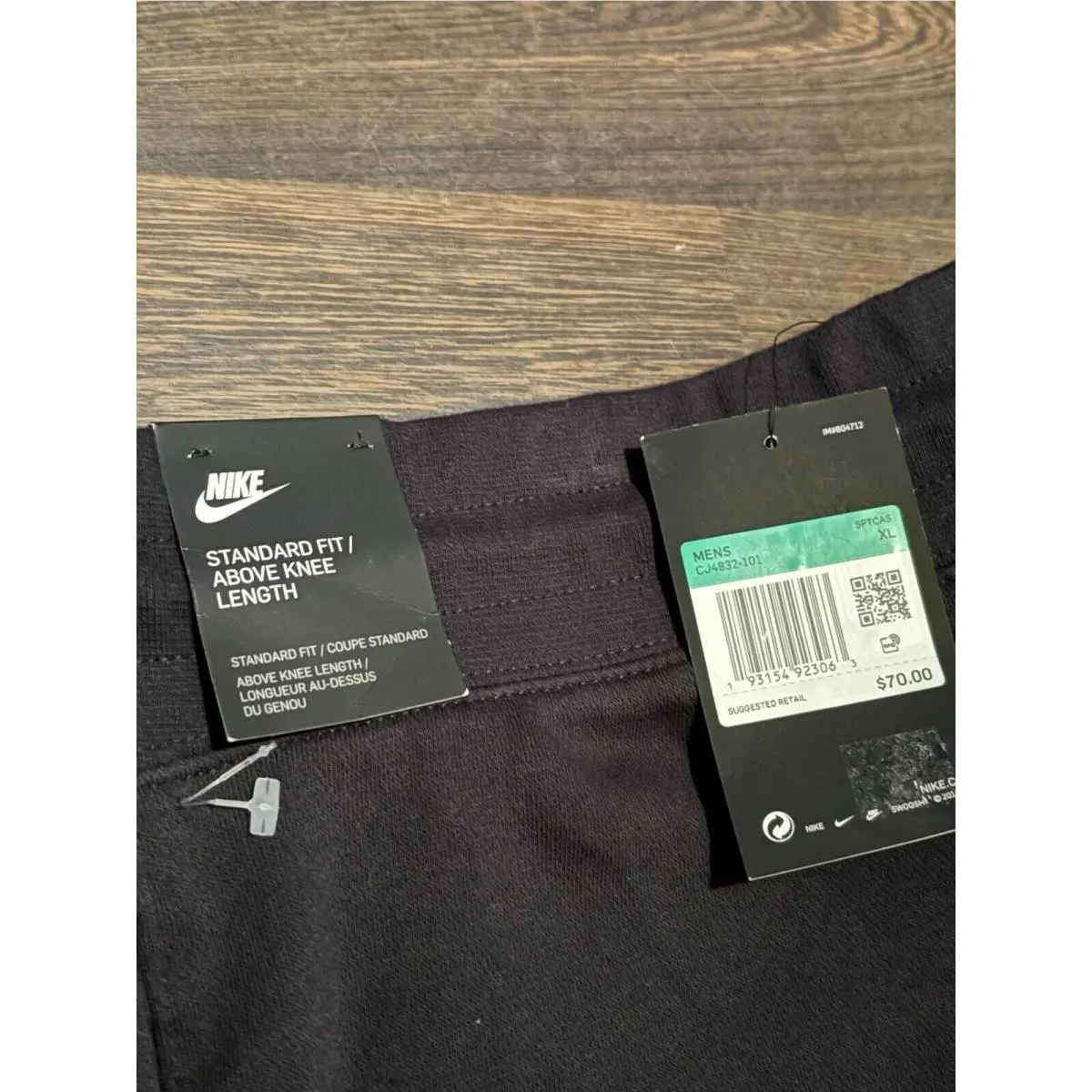Nike clothing - Red/White/Black (UPC: 193154922769) 6