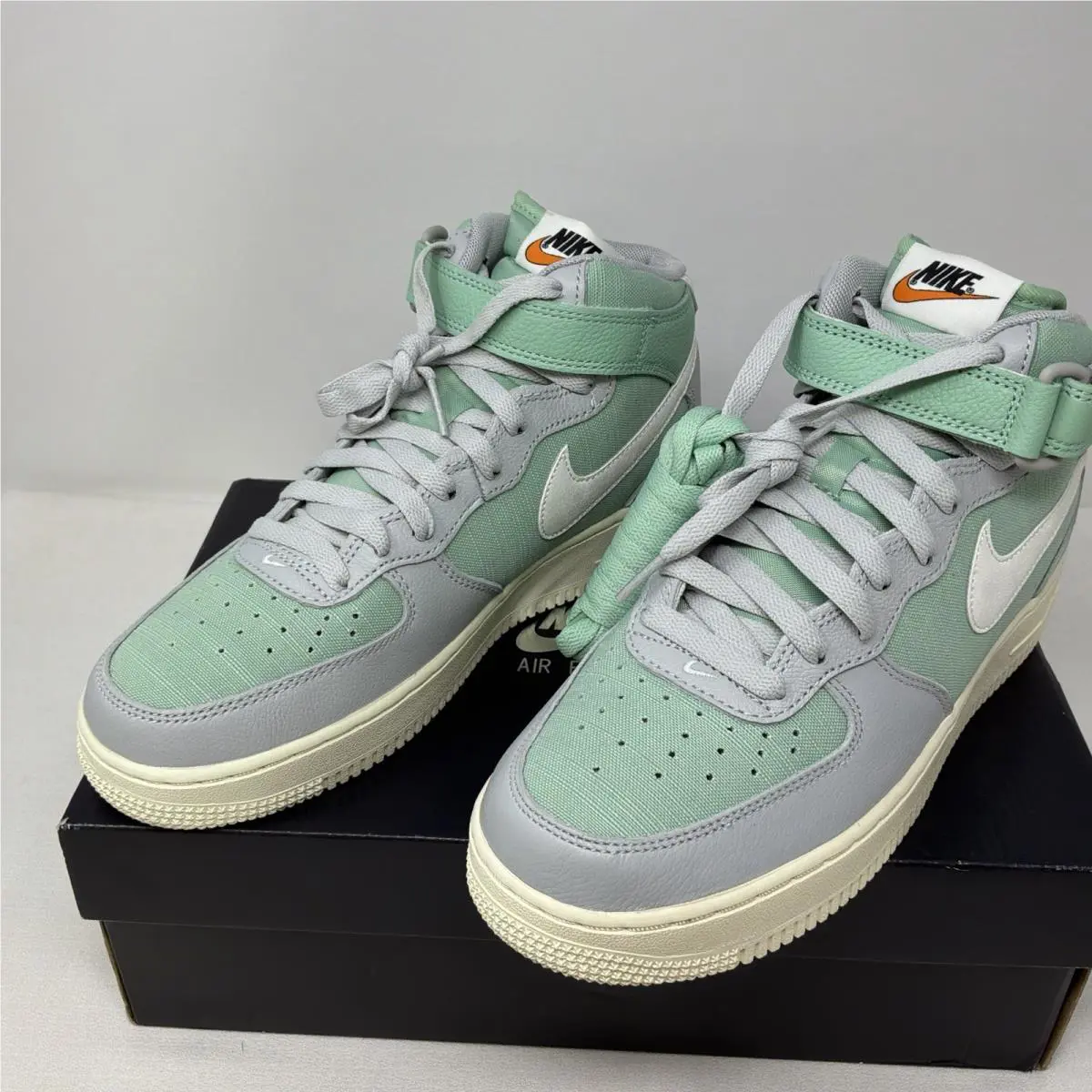 Nike shoes - Nike Air Force 1 Mid - White & Green (UPC: 196149454542) 2