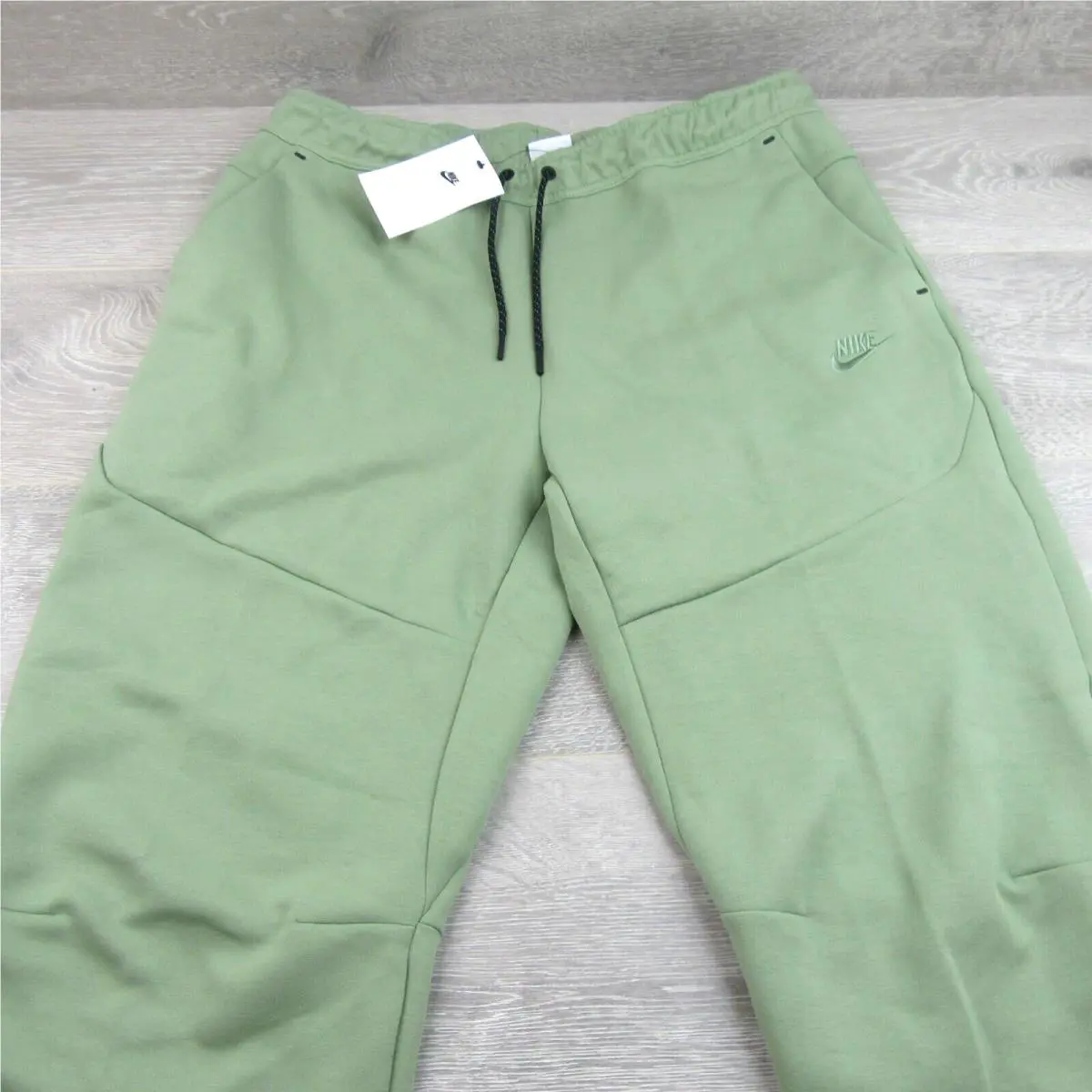 Nike clothing - Sportswear Tech - Sportswear Tech - DX0581-386 - Green (UPC: 196156750859) 1