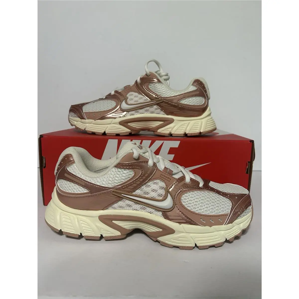 Nike V5 Rnr Womens Running Shoes Sneakers Size 8.5 White / Rose Gold IQ9426 133