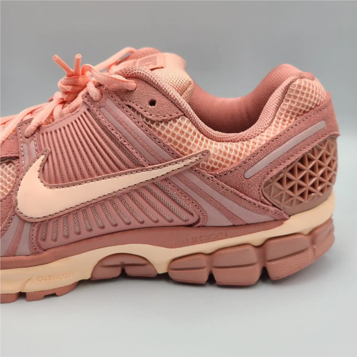 Nike shoes - Vomero 5 - Vomero - hf1553 600 - Pink (UPC: 197601538220) 4