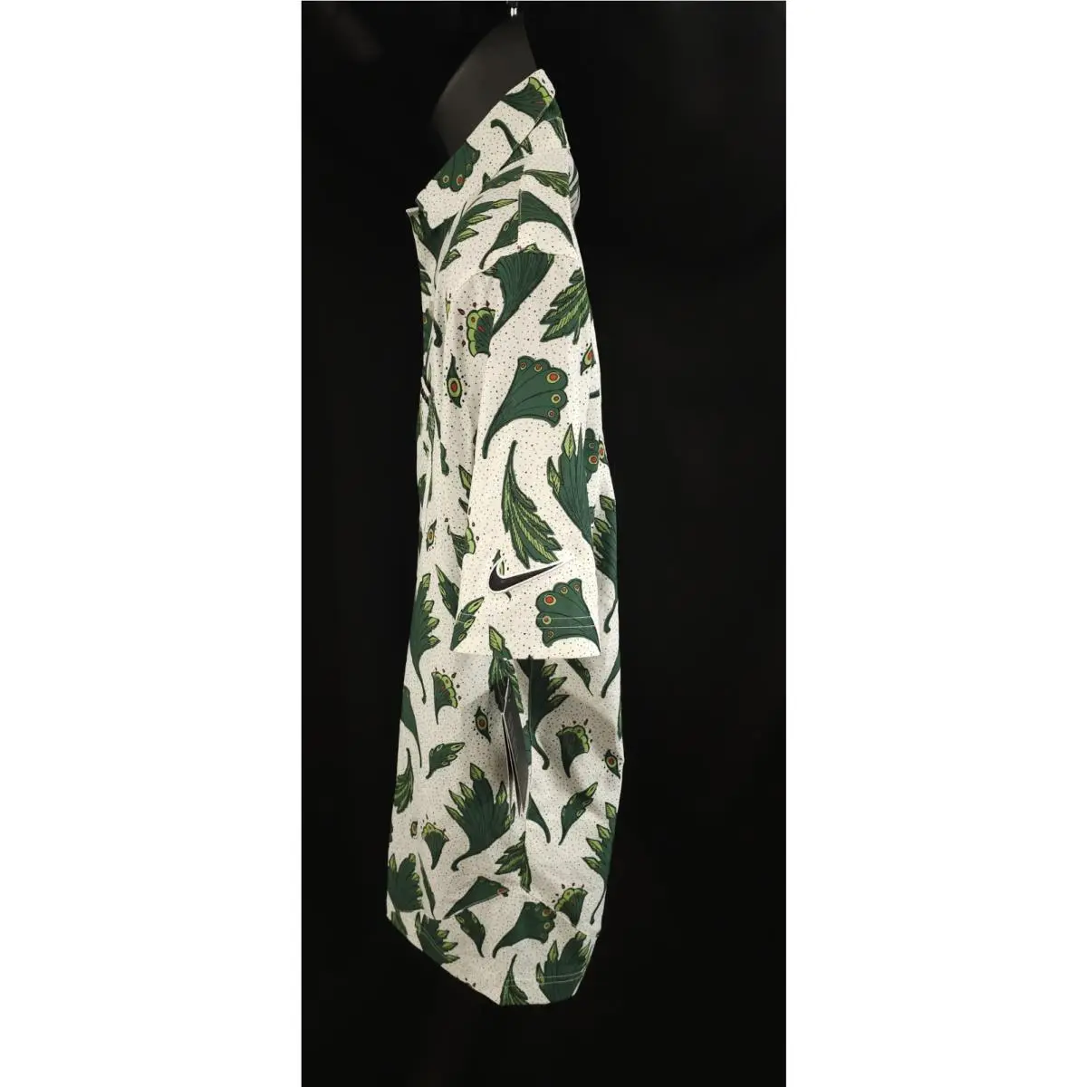 Nike clothing - White / Green / Black / Red 1