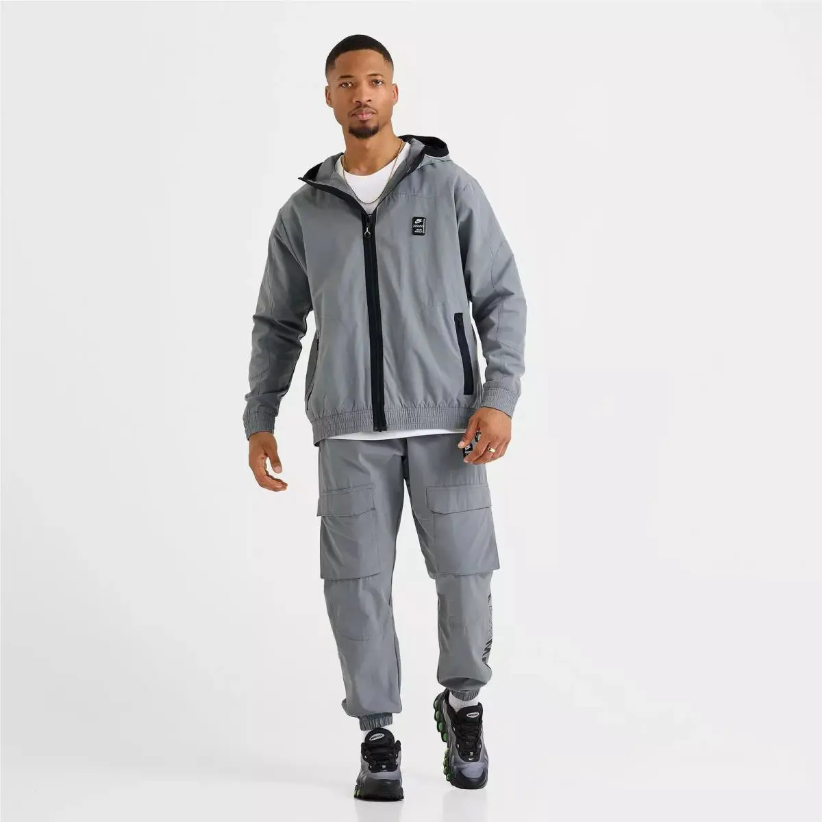 Nike Sportswear Air Max Mens Woven Jacket HQ4902-010 Medium Cool Grey