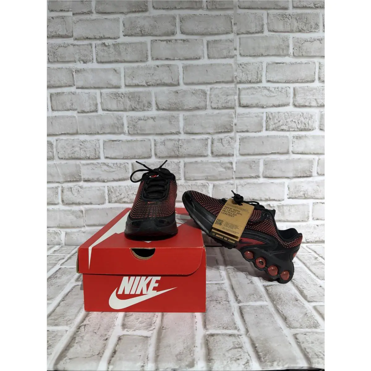 Nike Air Max DN GS Black Red Sneakers FB8987-006 Sz 6.5 Youth Women 8