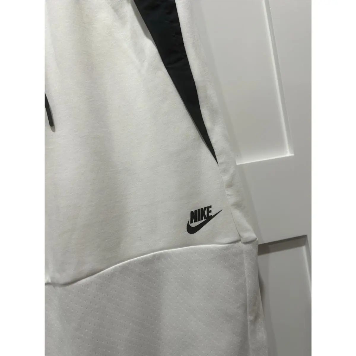 Nike clothing - 831719100 - 831719100 - White (UPC: 888409358997) 0
