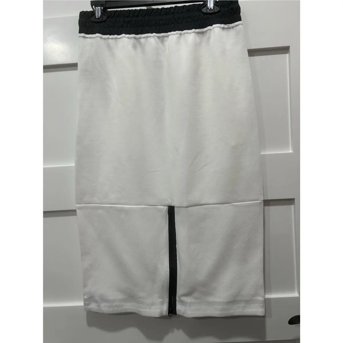 Nike clothing - 831719100 - 831719100 - White (UPC: 888409358997) 1