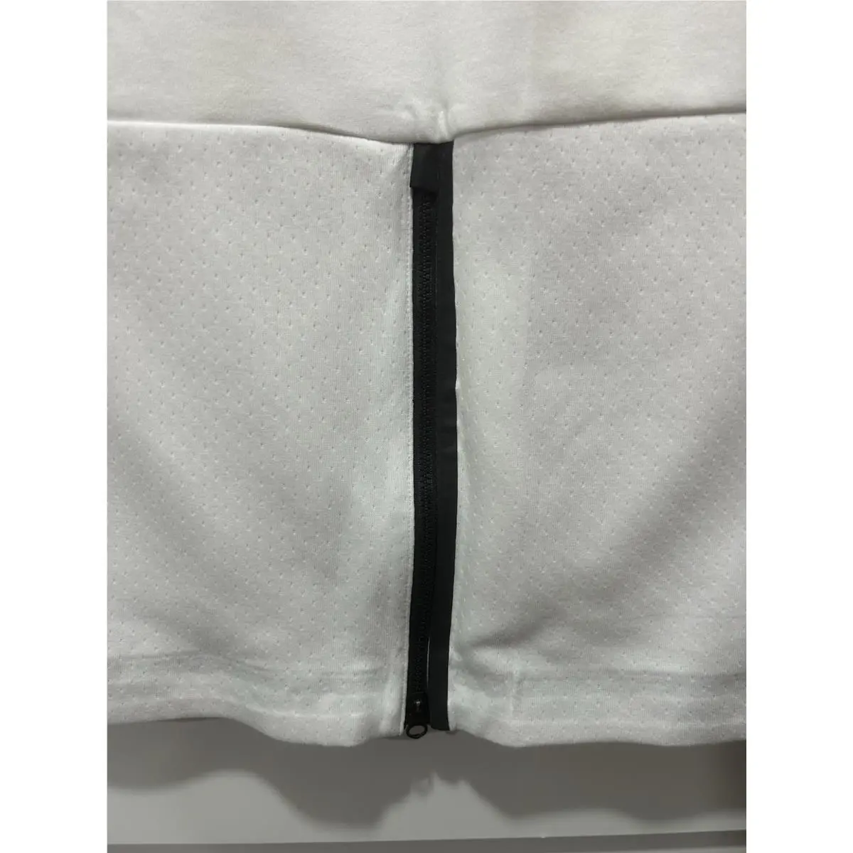 Nike clothing - 831719100 - 831719100 - White (UPC: 888409358997) 2