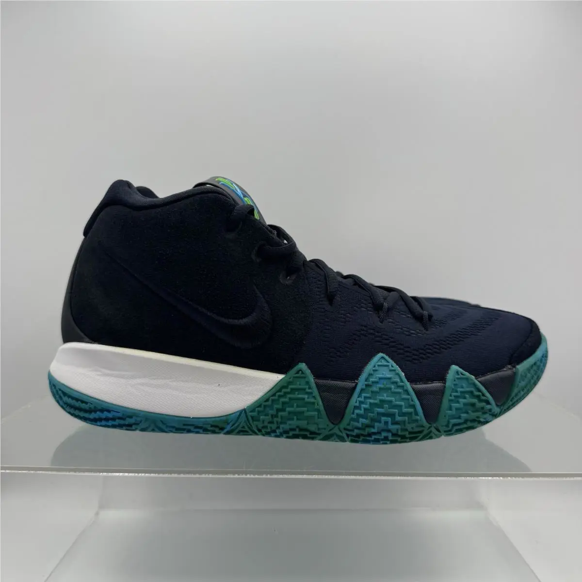 Nike Kyrie 4 Dark Obsidian Think Twice 943806-401 Men’s Size 8.5