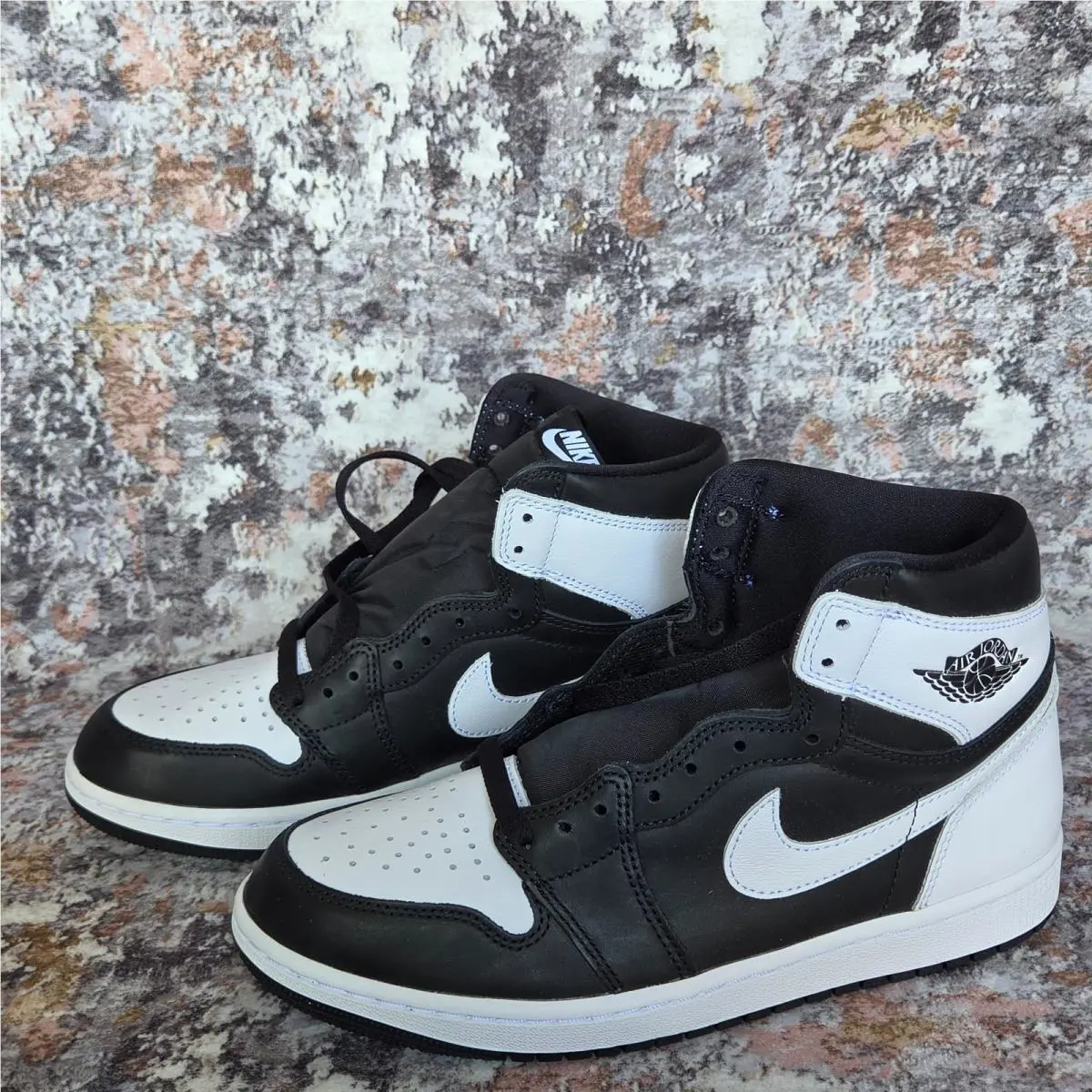 Nike shoes - Nike Air Jordan 1 - Air - Black White 3