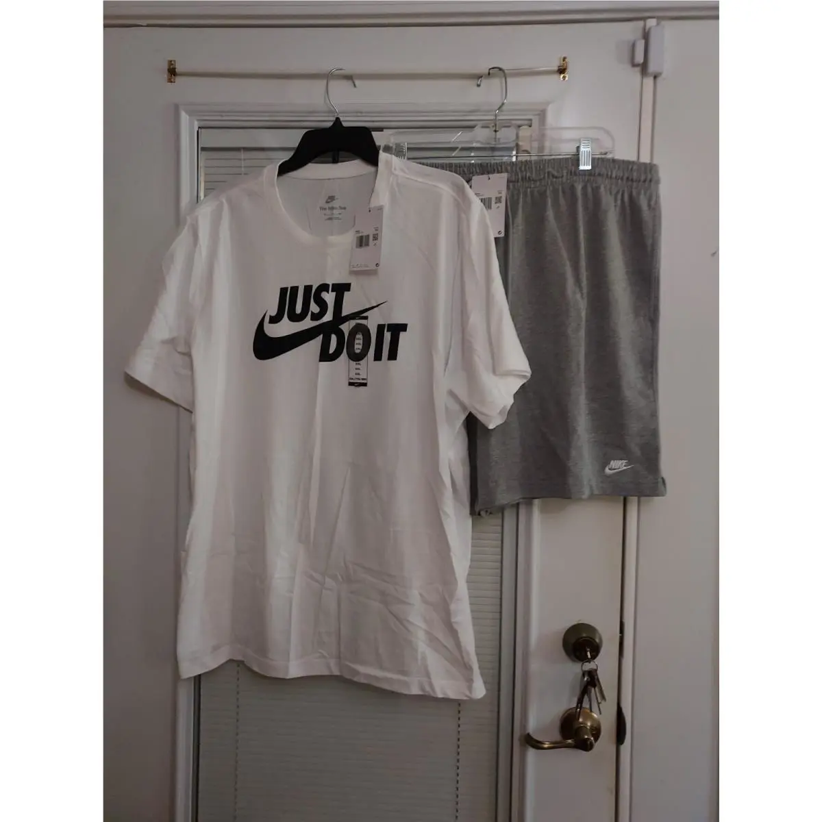 Nike clothing - White 1