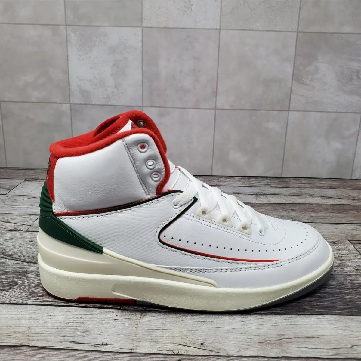 Nike shoes - Air Jordan 2 Retro GS - White 2