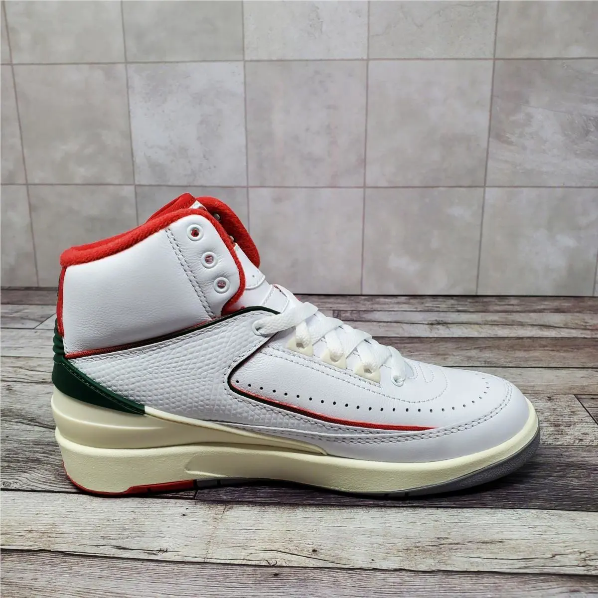 Nike shoes - Air Jordan 2 Retro GS - White 4
