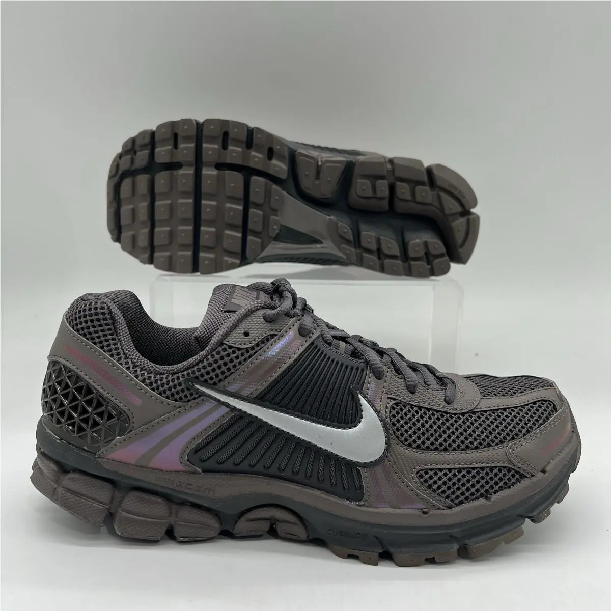 Mens Size 10.5 Nike Vomero 5 Cave Stone Metallic Running Sneakers HF5493 201