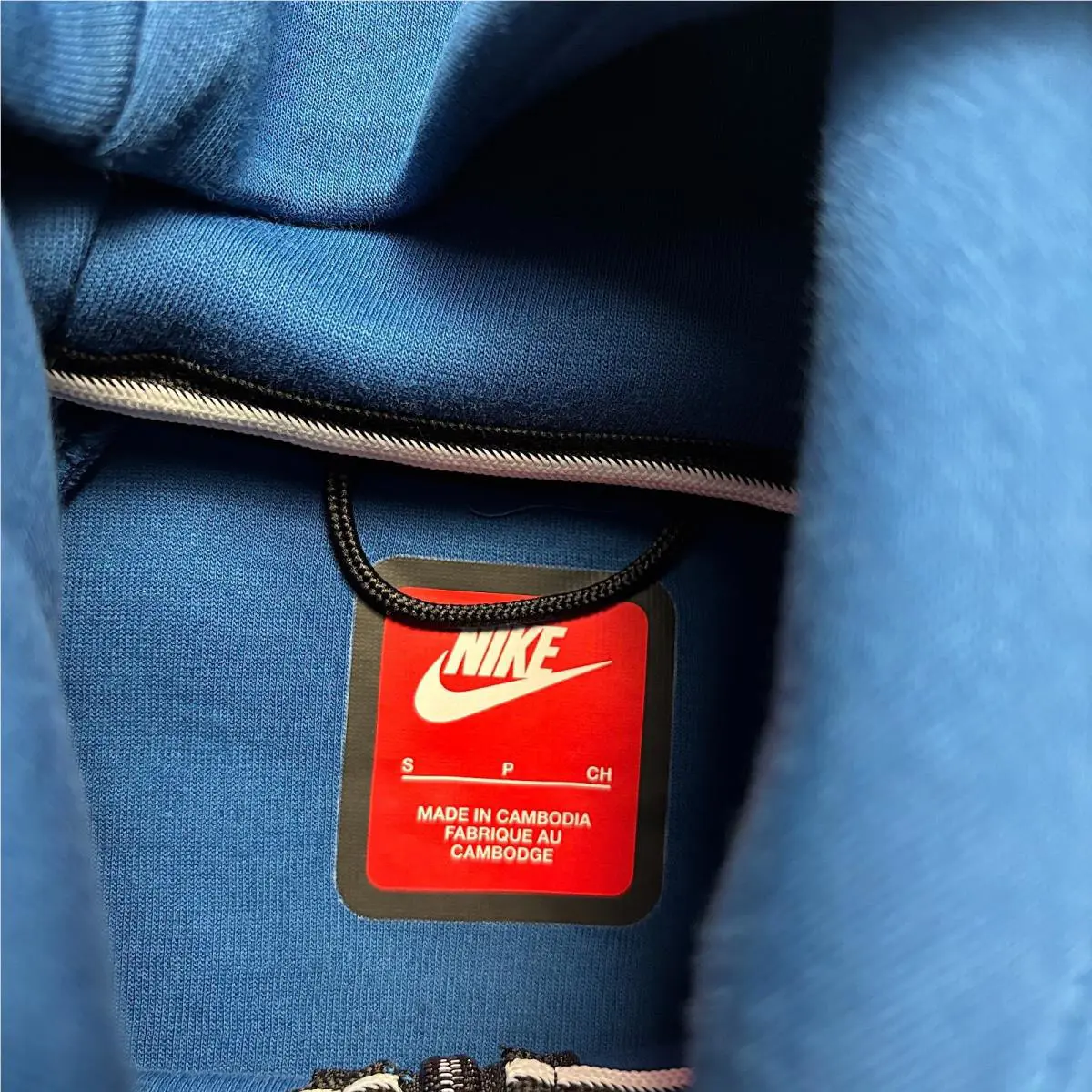 Nike clothing - Gray (UPC: 198488906065) 3