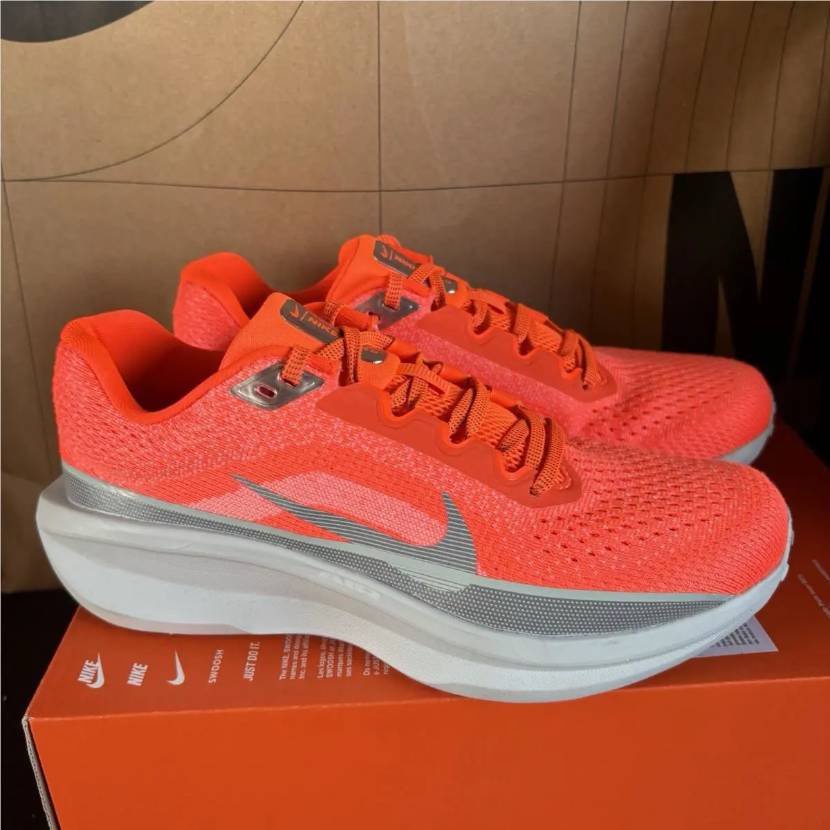 Nike Air Winflo 11 Prm Hyper Crimson/ Metallic Silver Nby FZ3068 Women Sz 8