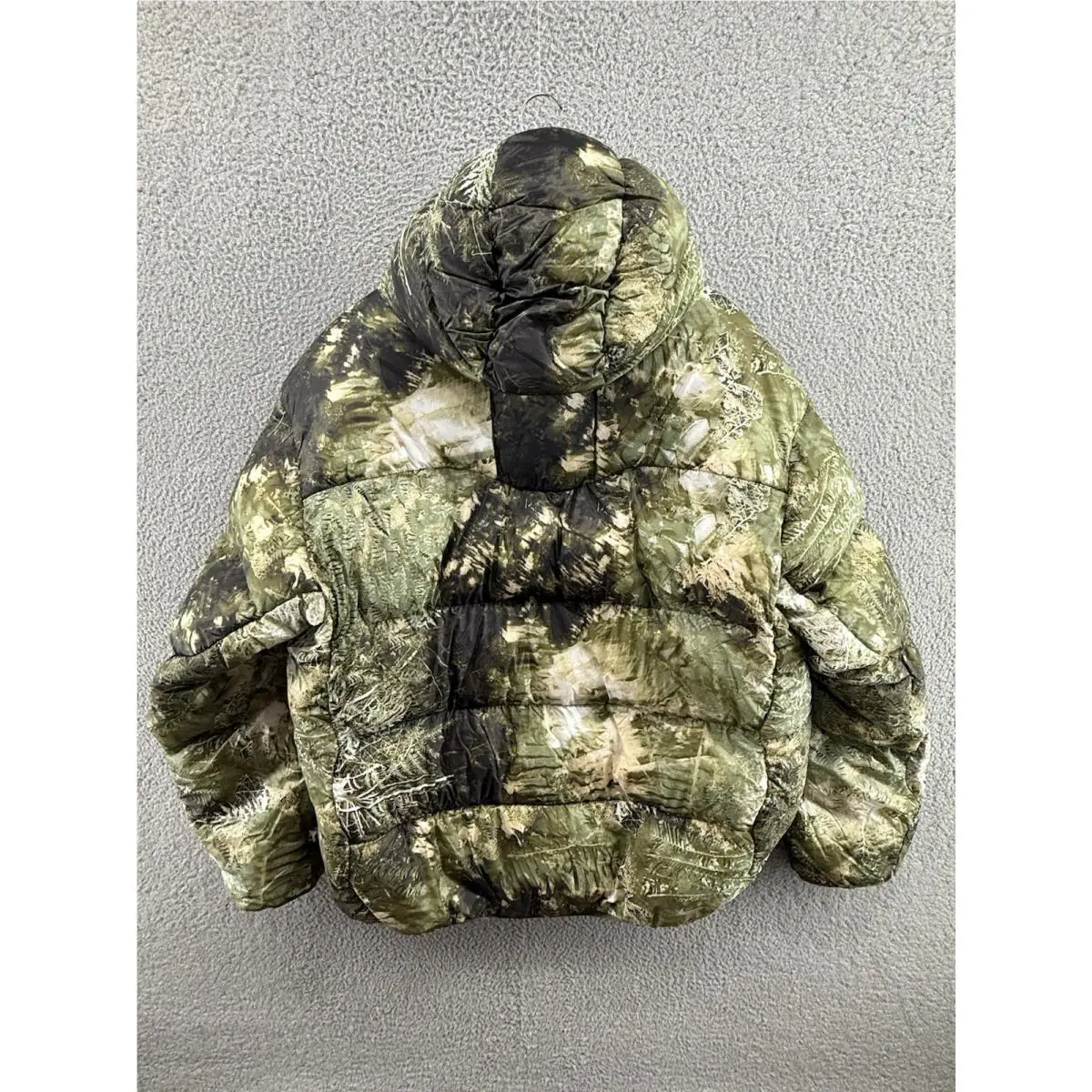 Nike clothing - Nike ACG Lunar Lake - ACG Lunar Lake - FB8121-386 - Oil Green/Medium Olive (UPC: 0196969096359) 0