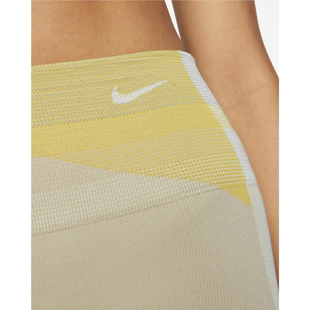 Nike clothing - Multicolor (UPC: 193659102826) 0