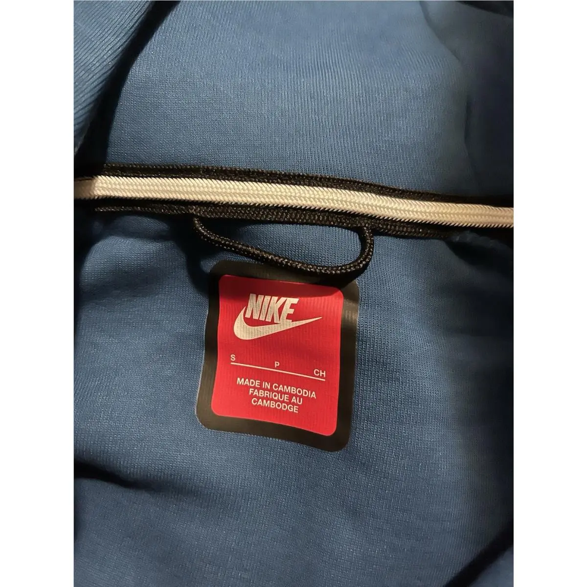 Nike clothing - Blue (UPC: 0198488906065) 11