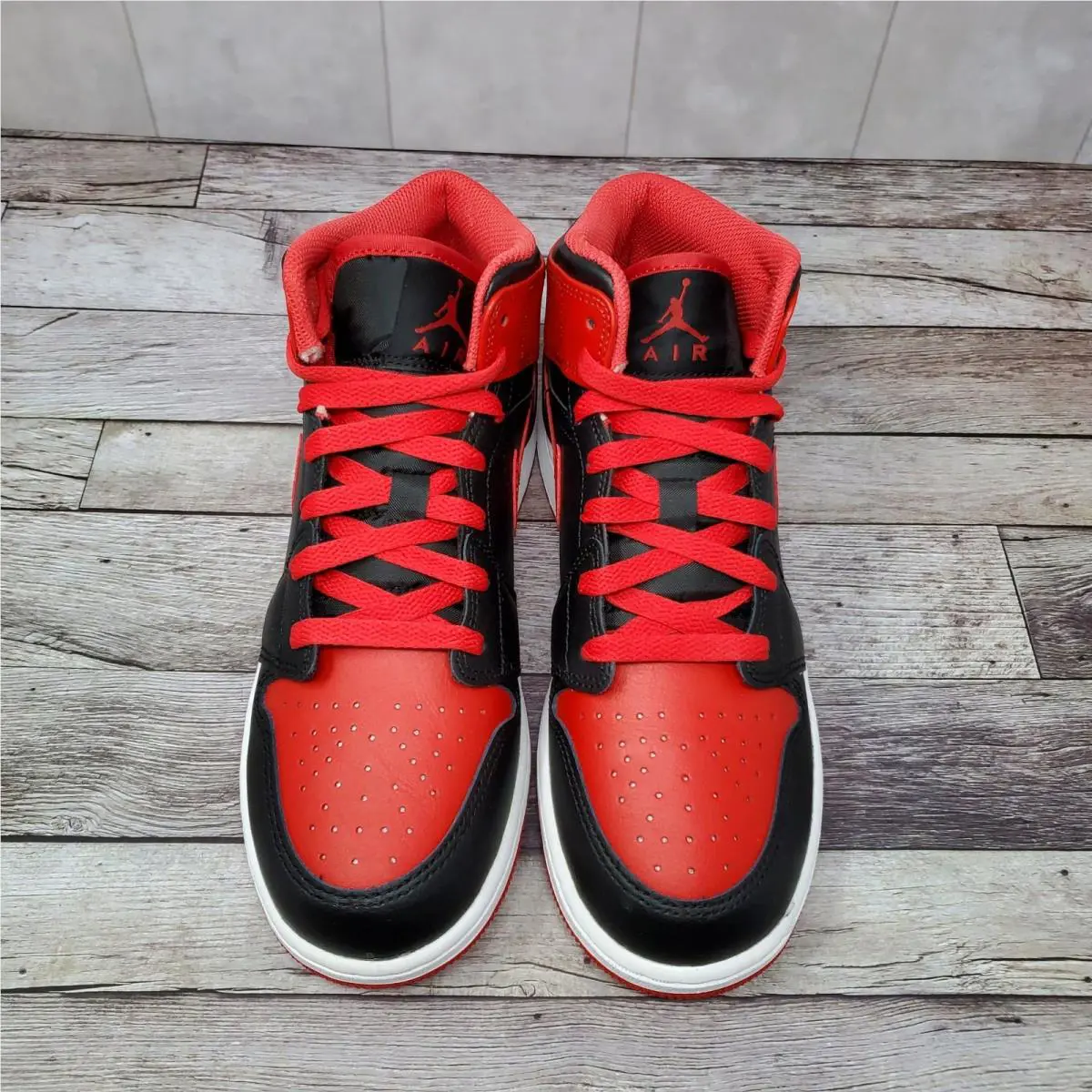 Nike shoes - Air Jordan 1 Mid GS - Red 0