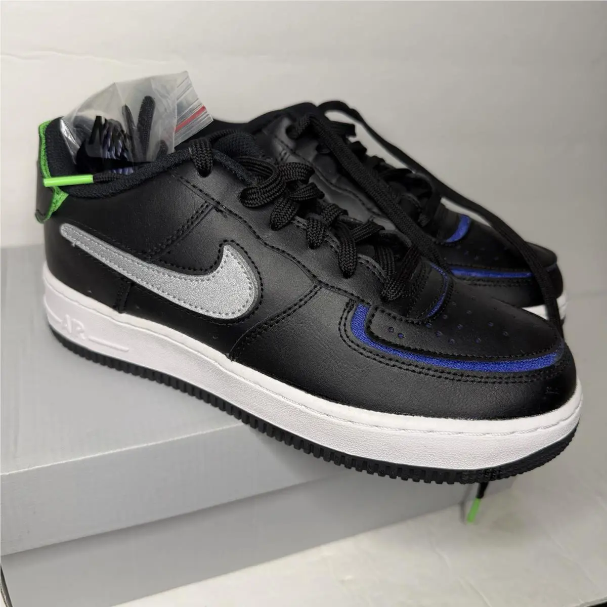 Nike Air Force 1/1 Black Metallic Silver DH7341 001 GS Youth Size 6Y