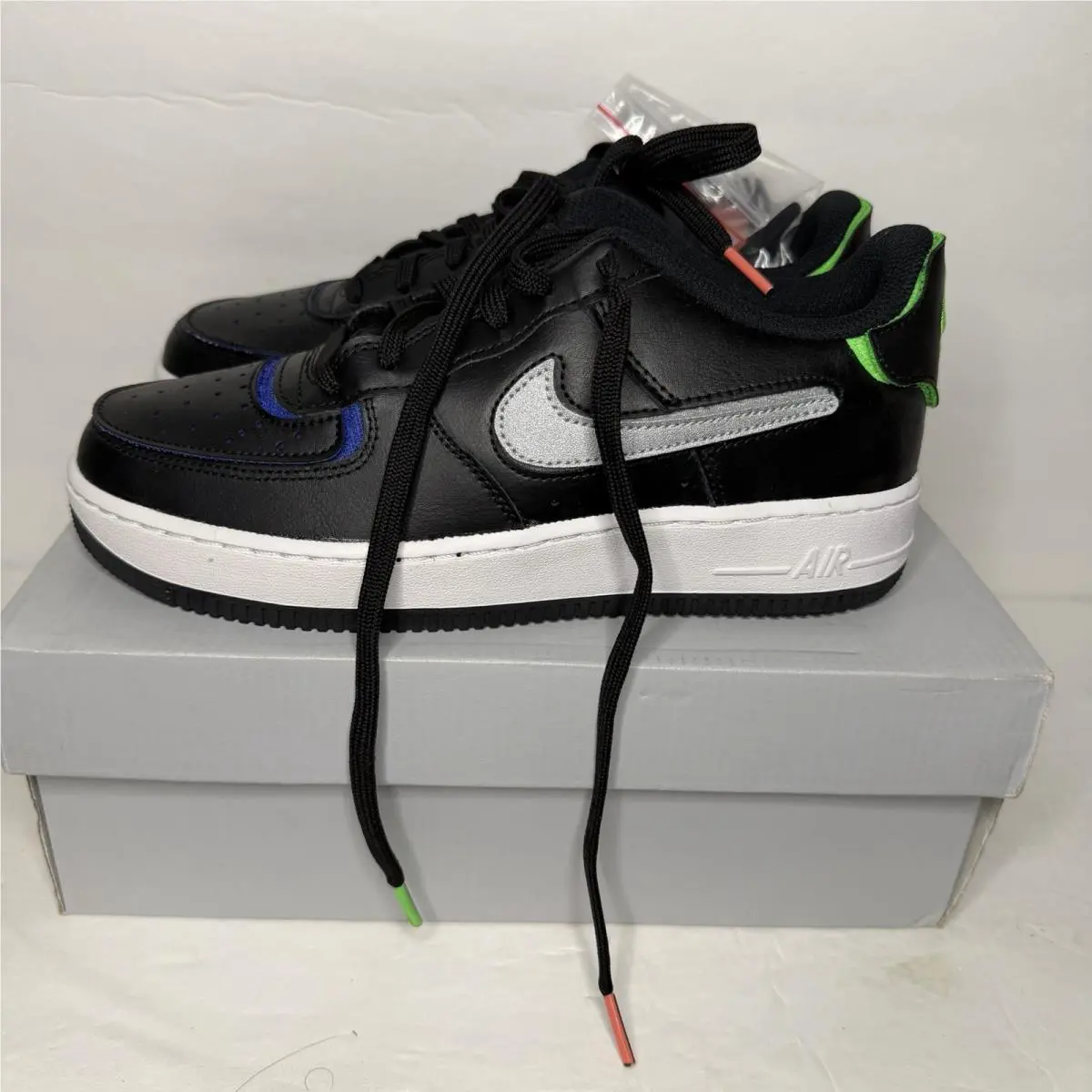 Nike shoes - Nike Air Force 1 - Air Force - Black 1