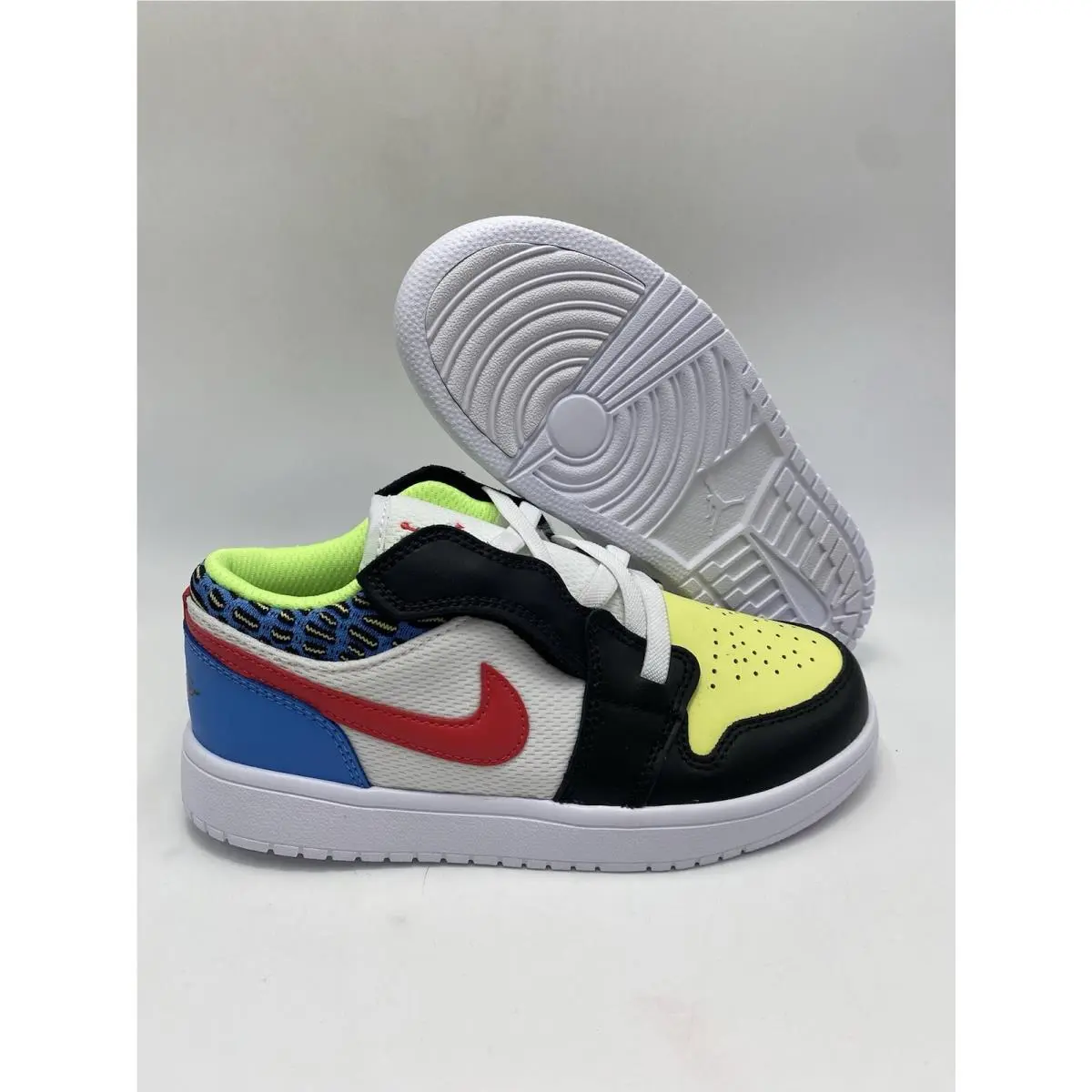 Nike Jordan 1 Low Alt PS Black Red White Shoes DH5929 006 Youth Size 2Y
